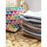 Panier similicuir et Lingettes démaquillantes cœurs multicolores