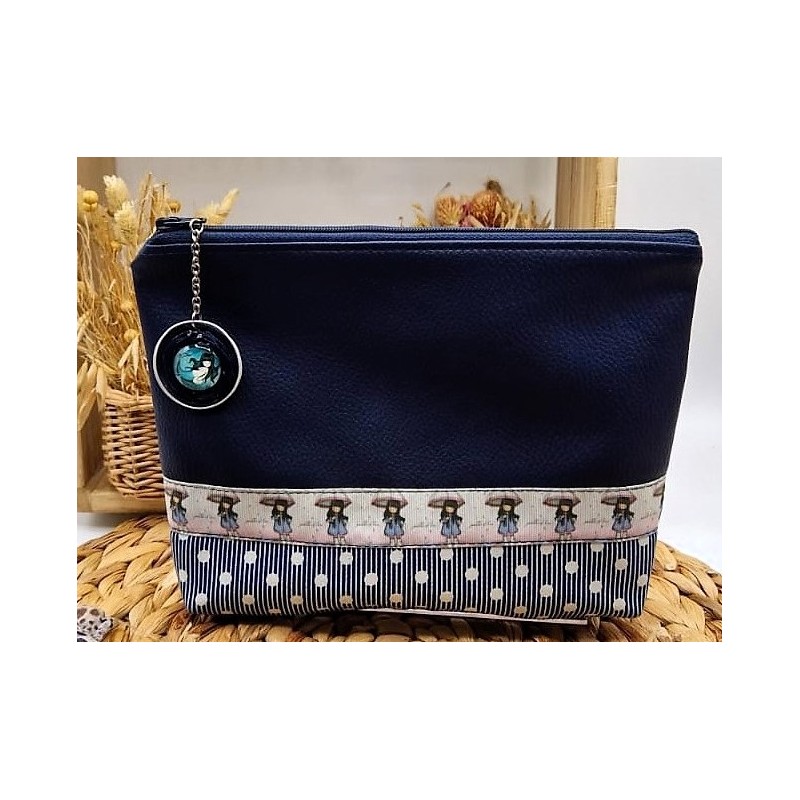 Trousse Pochette L en similicuir bleu marine et coton thème Gorjuss Création artisanale fantaisie