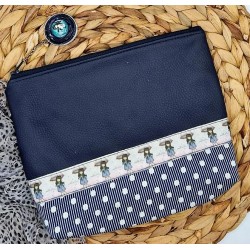 Trousse Pochette L en similicuir bleu marine et coton thème Gorjuss Création artisanale fantaisie