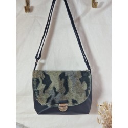 Sac bandoulière LOUISE simili cuir et fausse fourrure camouflage Création artisanale