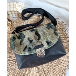 Sac bandoulière LOUISE simili cuir et fausse fourrure camouflage Création artisanale